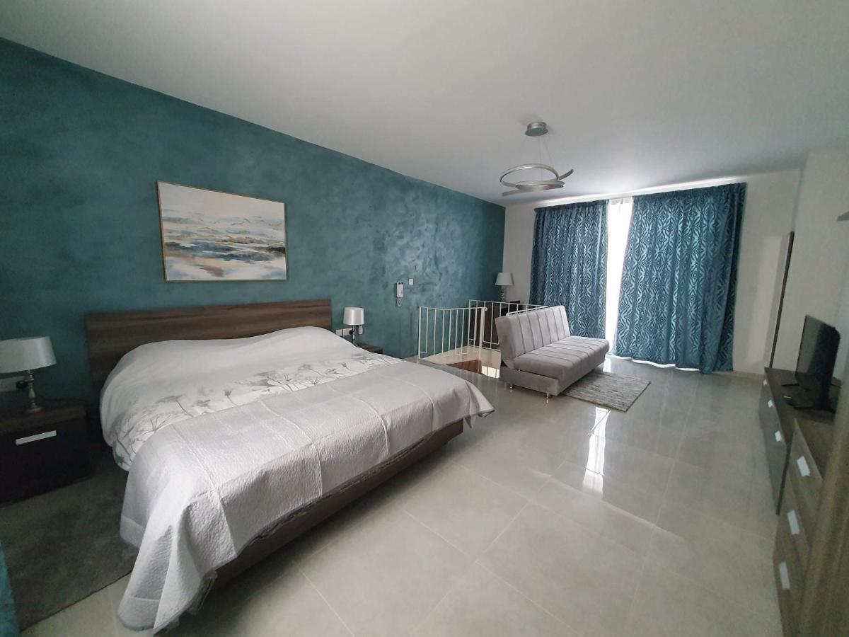 Marbella Holiday Apartments - Seafront - Wifi マルサスカーラ エクステリア 写真